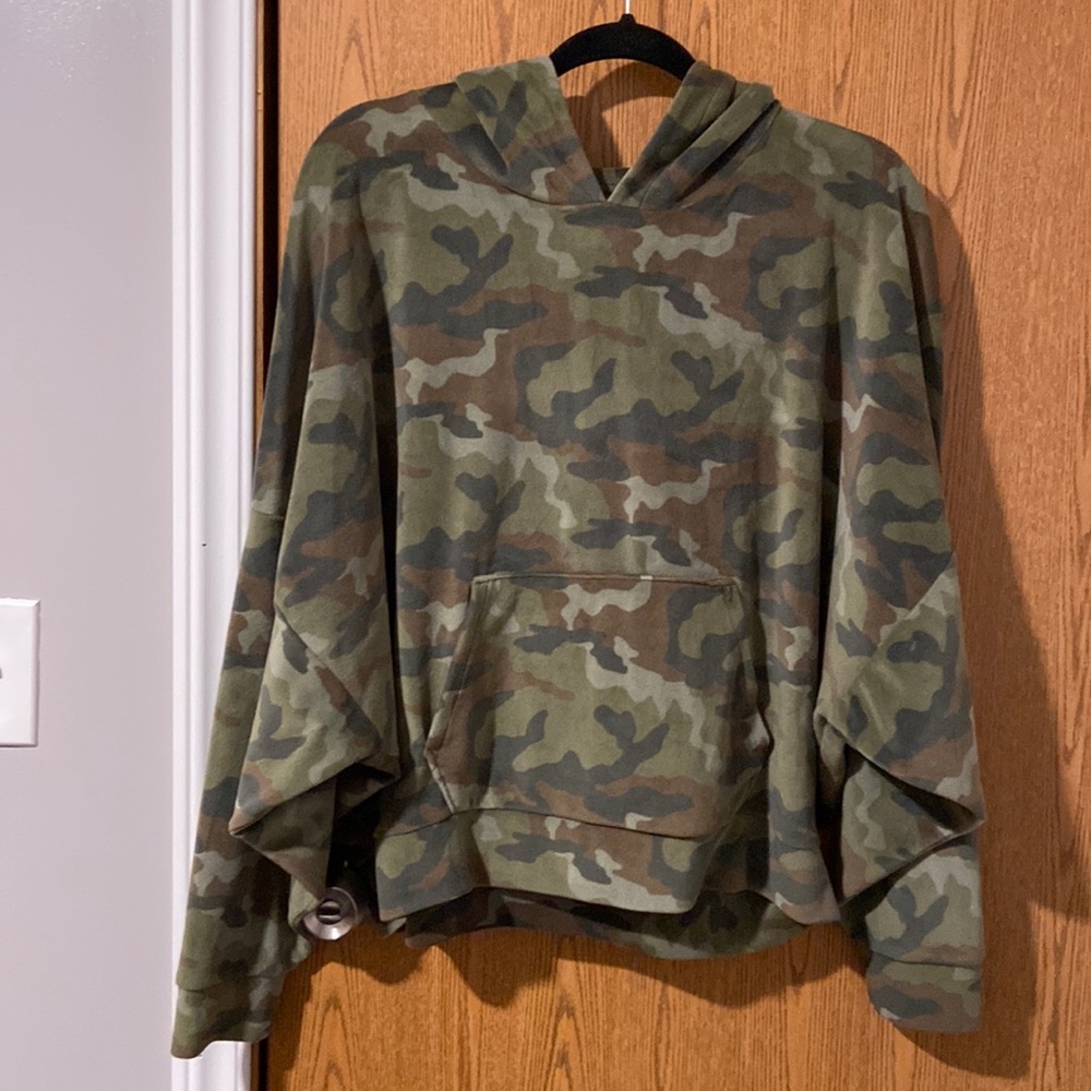 American Eagle Outfitters Camo Hoodie